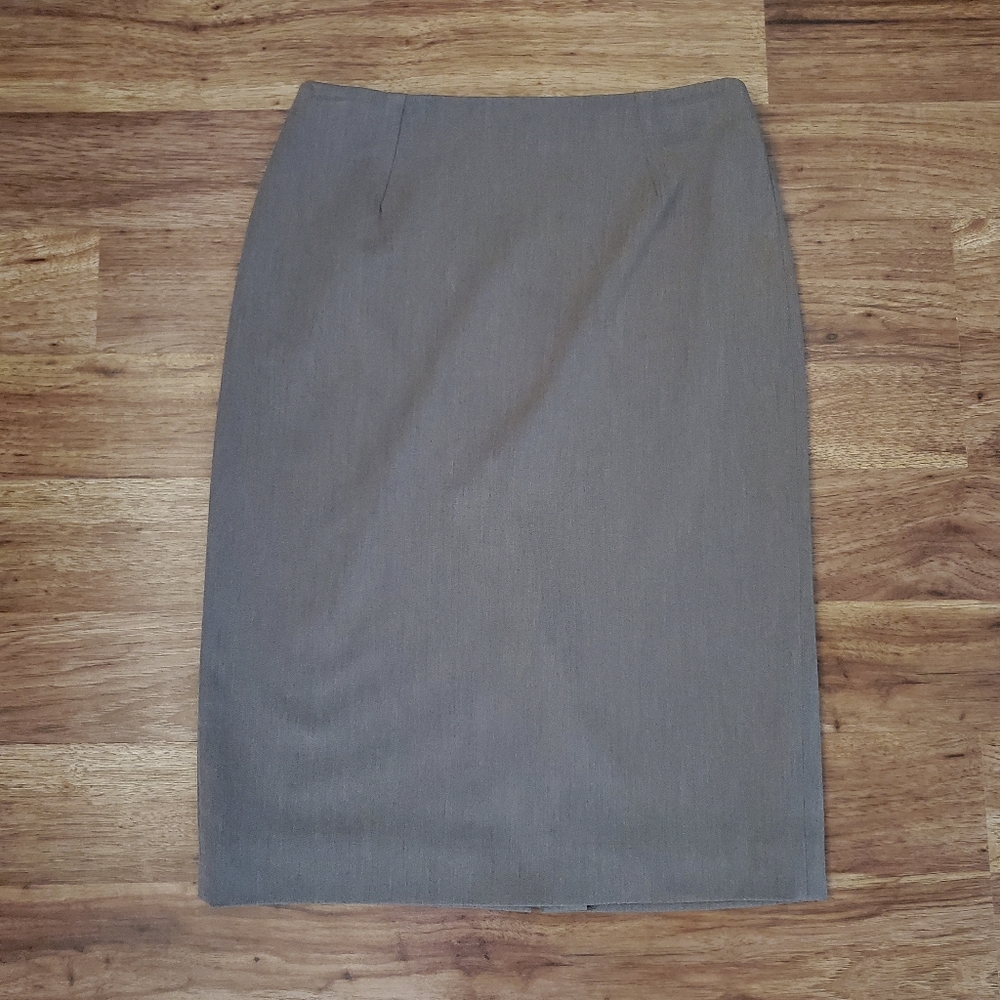 Finity Studio Pencil Skirt Size 4 Knee Length